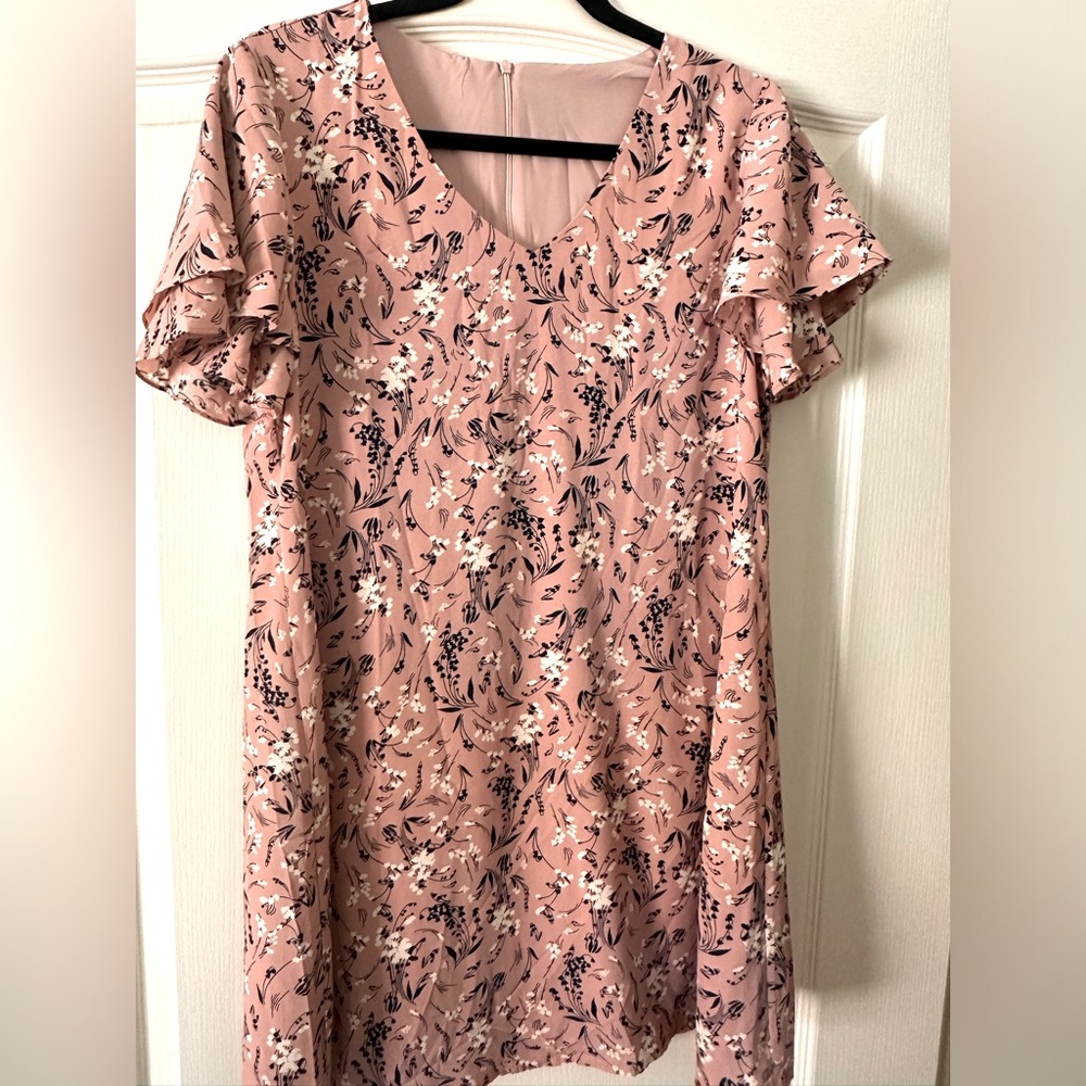 Ruffled sleeved dress
